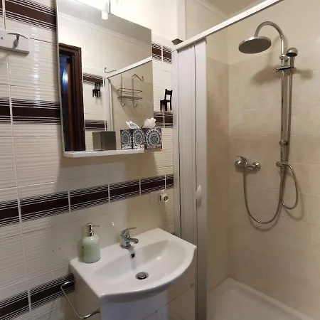 Apartment Giu La Testa