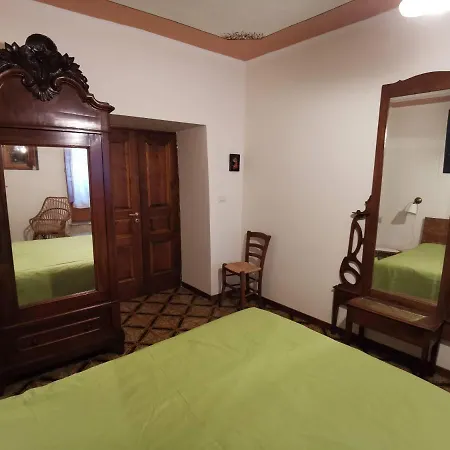 Giu La Testa Civita