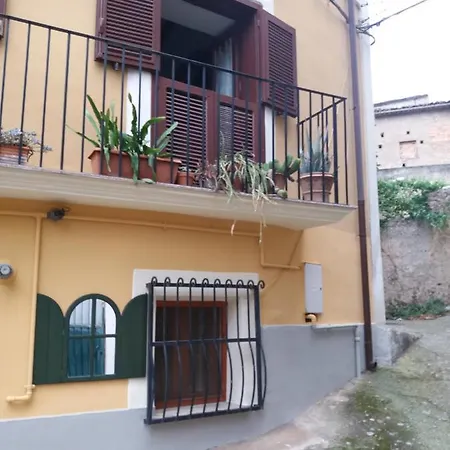 Giu La Testa * Civita